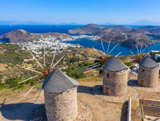 Πάσχα στην Ελλάδα: Εξερευνώντας το πλούσιο μωσαϊκό των παραδόσεων σε 7 ξεχωριστούς προορισμούς