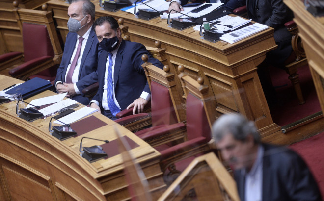 Σφοδρή κόντρα Γεωργιάδη – Πολάκη στη Βουλή με αφορμή την τροπολογία για τους ιδιώτες γιατρούς σε δημόσια νοσοκομεία